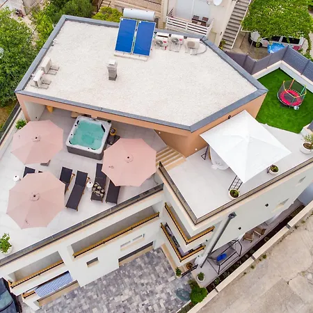 아파트 Luxury Penthouse *