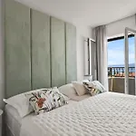 Elegance *
